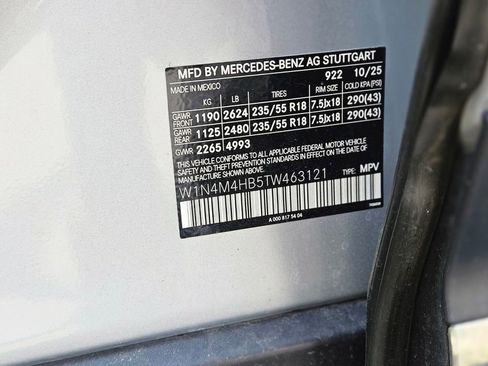 Certified 2026 Mercedes-Benz GLB 250 4MATIC image 32