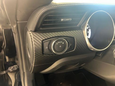 Used 2019 Ford Mustang Coupe RWD image 17