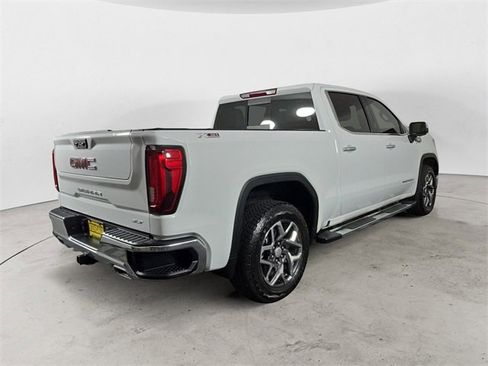 Used 2024 GMC Sierra 1500 SLT w/ SLT Premium Package image 5