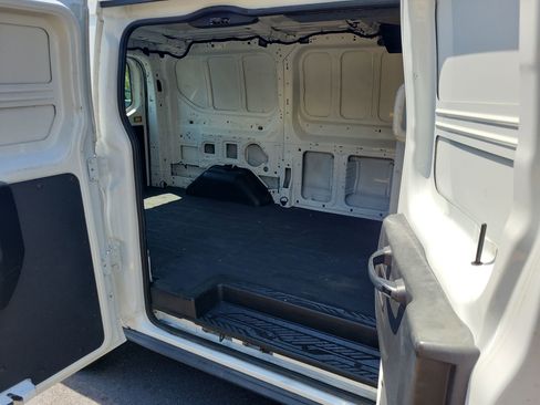 Used 2018 Ford Transit 150 130 Low Roof RWD image 15