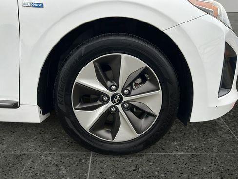 Used 2019 Hyundai Ioniq Limited image 9