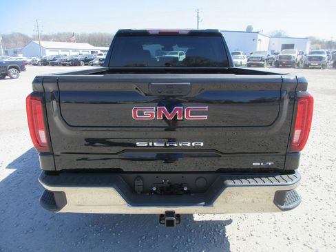 New 2026 GMC Sierra 1500 SLT image 6