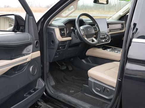 Used 2024 Ford Expedition Max Limited image 15