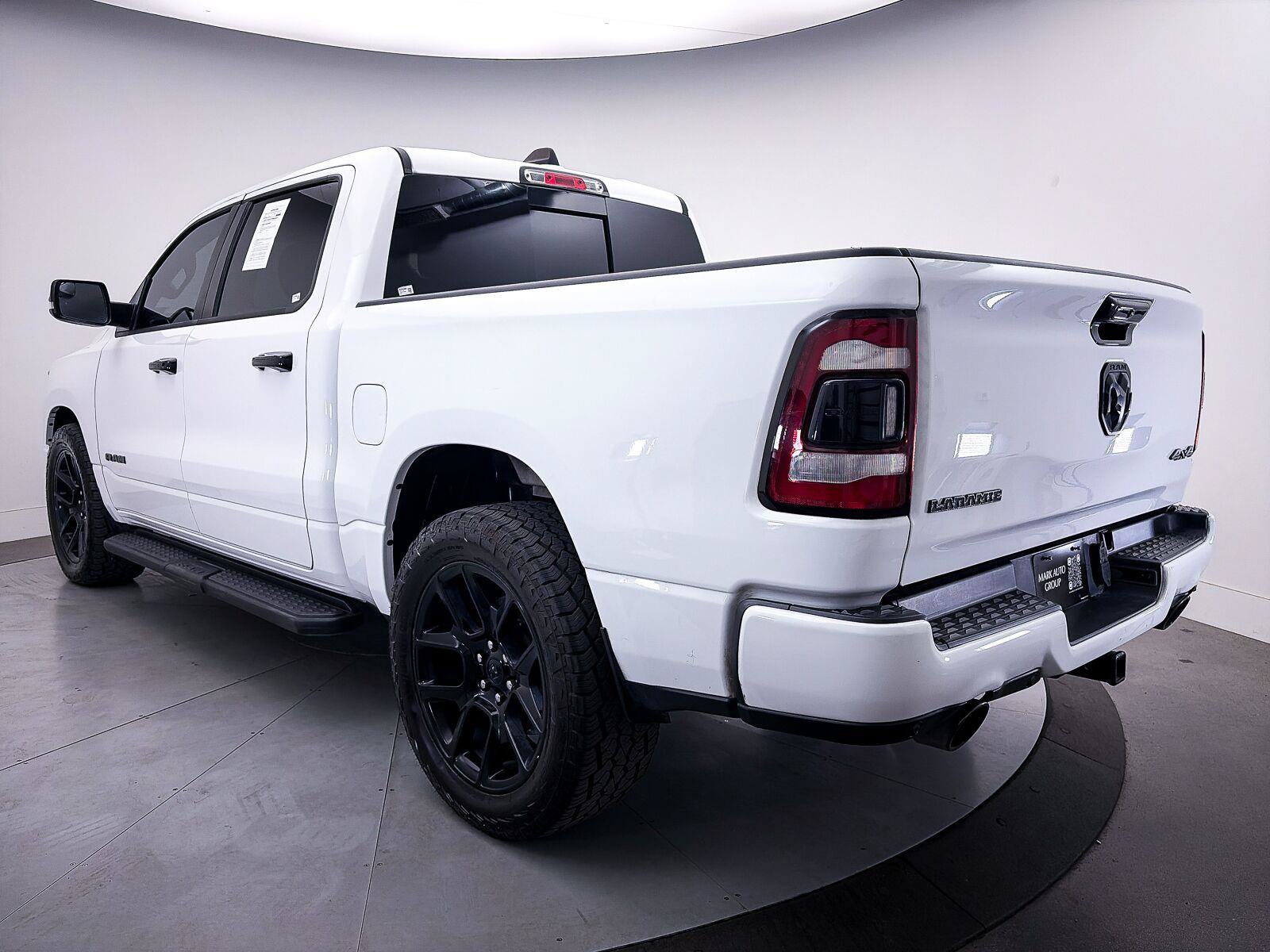 Used 2023 RAM 1500 Laramie AWD/4WD image 12