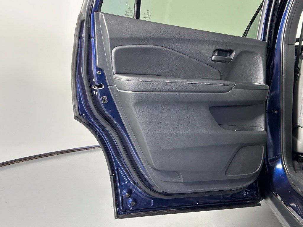 Used 2025 Honda Passport EX-L image 16