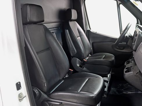 Used 2023 Mercedes-Benz Sprinter 2500 image 24