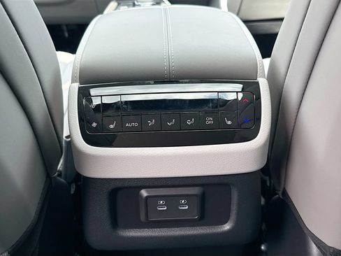 Certified 2026 INFINITI QX60 Luxe w/ Cargo Package FWD image 28