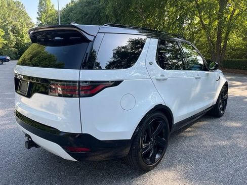 Used 2025 Land Rover Discovery Dynamic SE AWD/4WD image 9