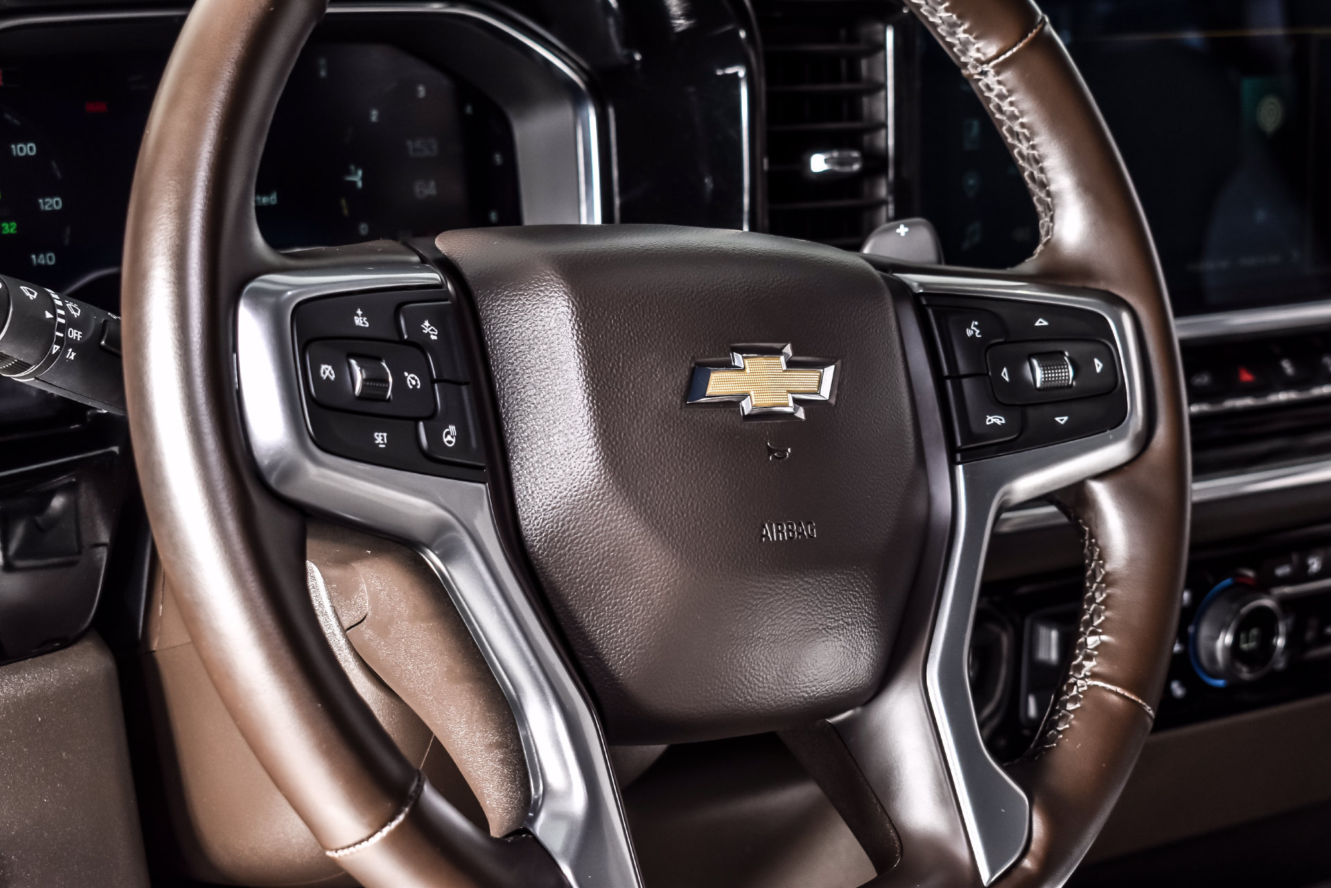 Used 2024 Chevrolet Silverado 1500 LTZ w/ LTZ Premium Package AWD/4WD image 16