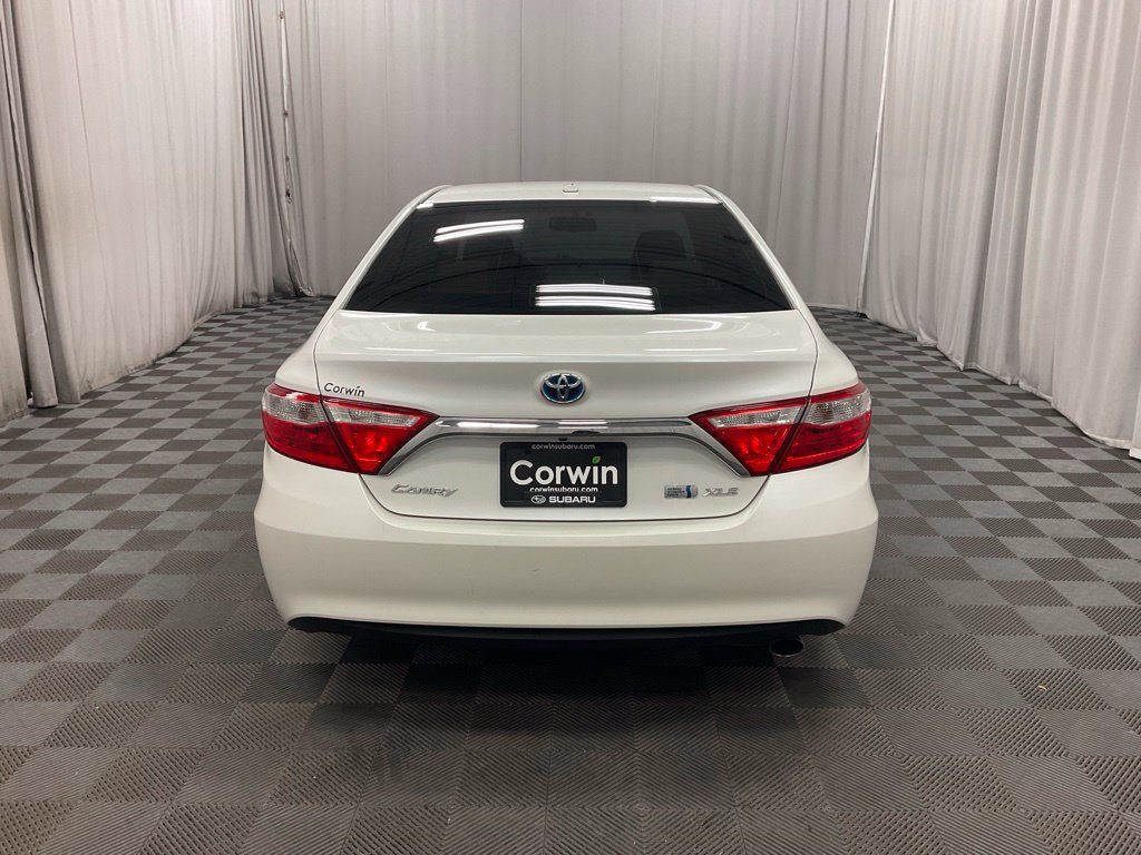 Used 2016 Toyota Camry XLE FWD image 5