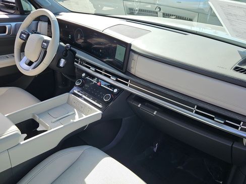 Certified 2024 Hyundai Santa Fe Limited image 28