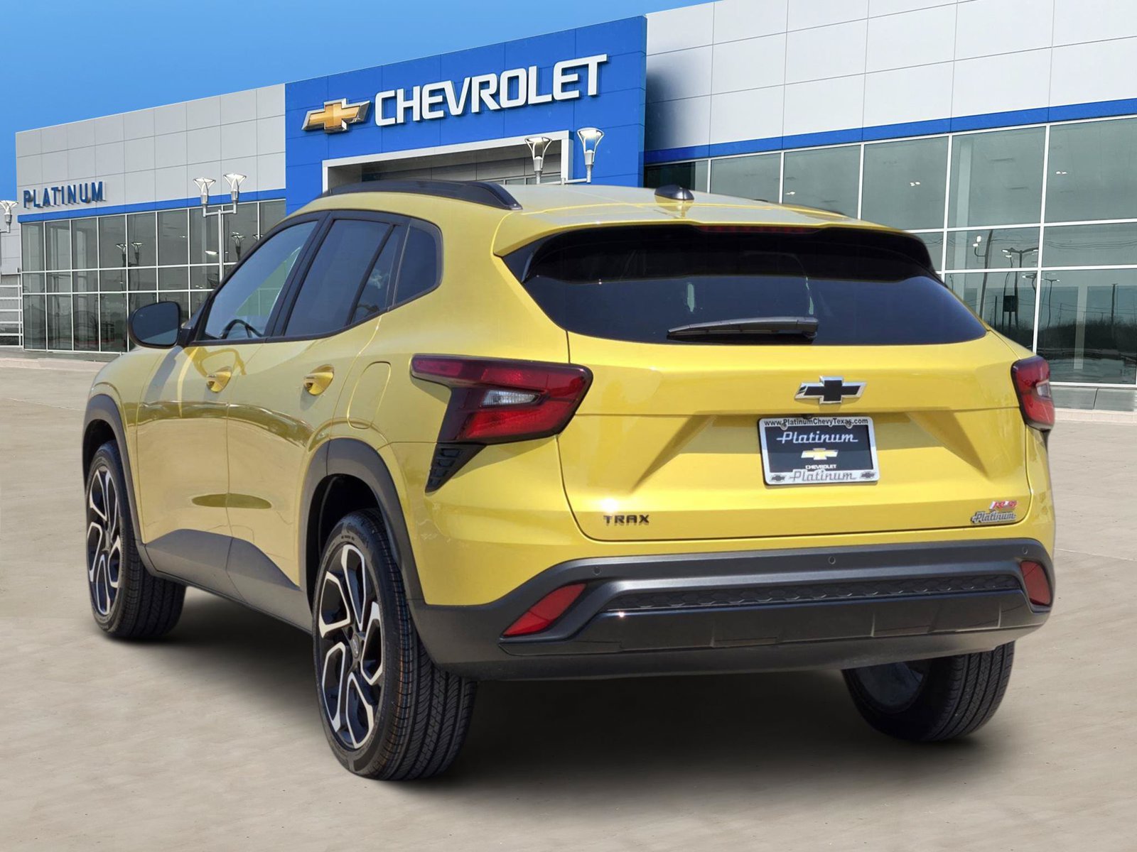 Certified 2024 Chevrolet Trax RS w/ Sunroof Package FWD image 4