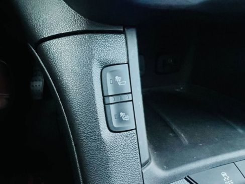 Used 2018 GMC Acadia SLT image 20