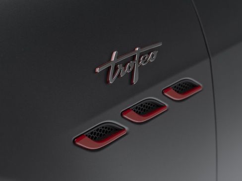 Used 2022 Maserati Ghibli Trofeo image 68