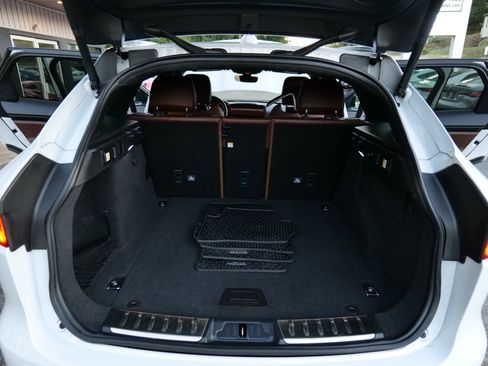 Used 2019 Jaguar F-PACE S image 58