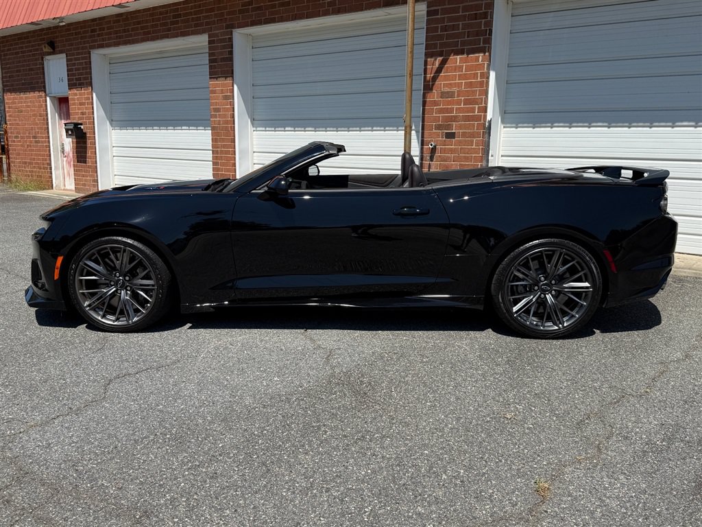 Used 2023 Chevrolet Camaro ZL1 RWD image 25