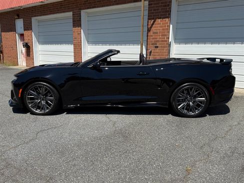 Used 2023 Chevrolet Camaro ZL1 RWD image 25