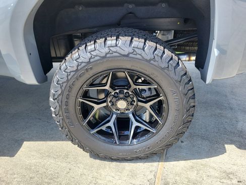 New 2025 GMC Sierra 1500 AT4 w/ AT4 Premium Package image 21