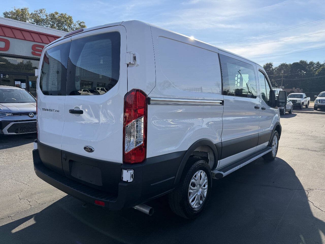 Used 2025 Ford Transit 250 Low Roof w/ Exterior Upgrade Package RWD image 5