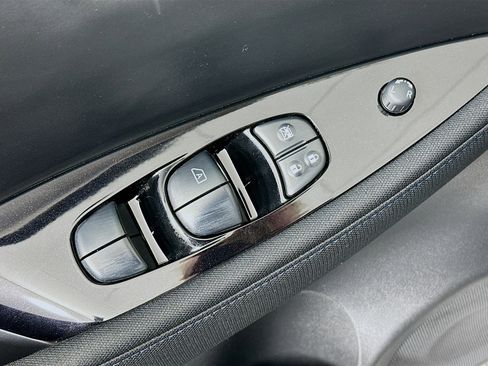 Used 2022 Nissan Leaf SV Plus image 15