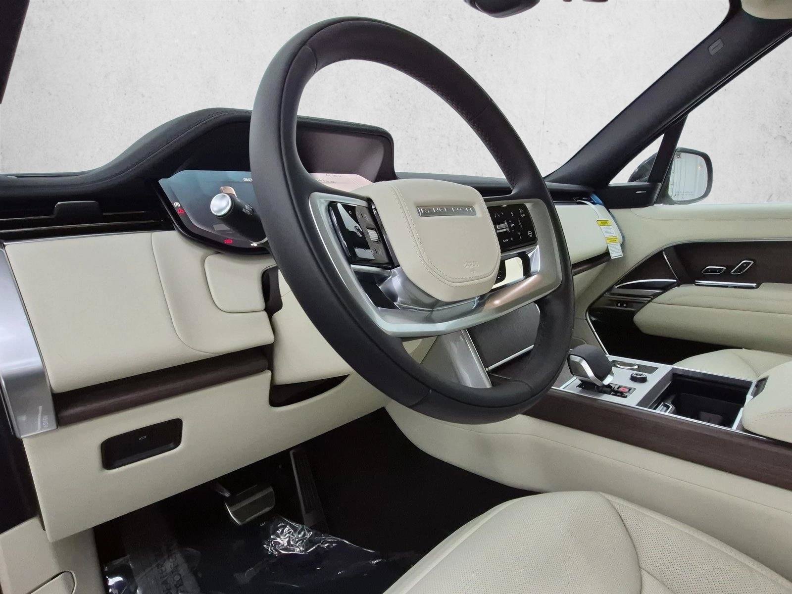 New 2027 Land Rover Range Rover SE AWD/4WD image 3