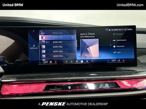 Used 2025 BMW 760i xDrive AWD/4WD image 16