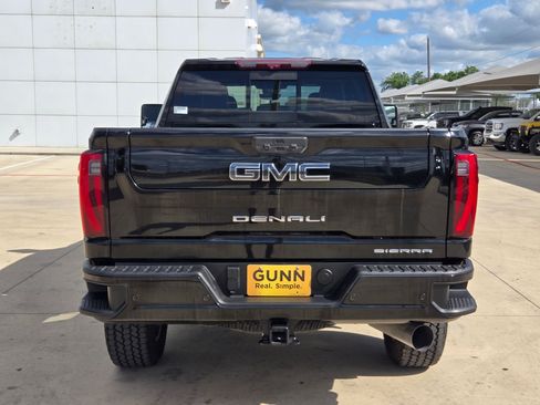 Used 2024 GMC Sierra 2500 Denali Ultimate AWD/4WD image 6