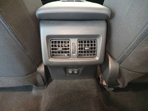 Used 2025 Toyota Camry LE image 29