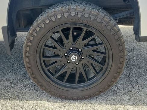 Used 2020 Chevrolet Silverado 1500 RST w/ Texas Edition RWD image 7