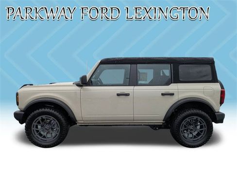 New 2025 Ford Bronco 4-Door image 8