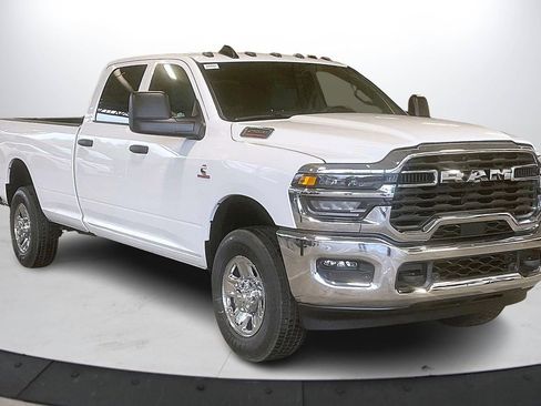 New 2026 RAM 2500 Tradesman w/ Chrome Appearance Group AWD/4WD image 11