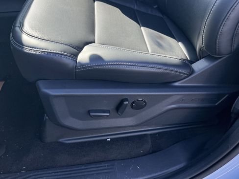 New 2025 Ford Expedition Platinum w/ Driver's Package image 14