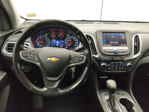 Used 2022 Chevrolet Equinox LT w/ Driver Convenience Package image 22
