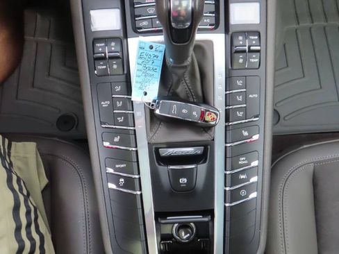 Used 2017 Porsche Macan S AWD/4WD image 53