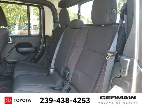 Used 2023 Jeep Gladiator Rubicon AWD/4WD image 21