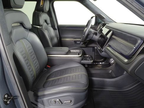 Used 2022 Rivian R1T Adventure image 14