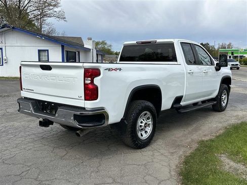 Used 2020 Chevrolet Silverado 2500 LT AWD/4WD image 3