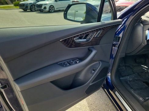 Certified 2022 Audi Q7 2.0T Premium Plus AWD/4WD image 17