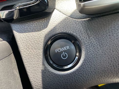 Used 2025 Toyota Camry XSE FWD image 15