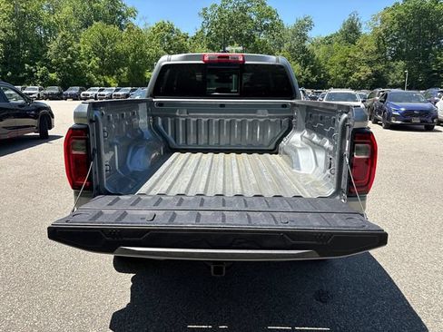 Used 2024 GMC Canyon Elevation w/ Elevation Premium Package AWD/4WD image 13