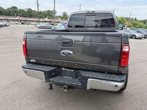 Used 2016 Ford F250 XLT w/ XLT Premium Package AWD/4WD image 8