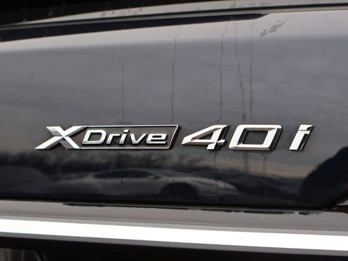 Used 2023 BMW X7 xDrive40i w/ M Sport Package AWD/4WD image 17