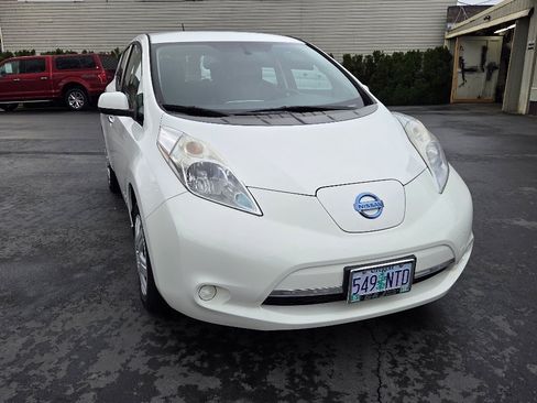 Used 2016 Nissan Leaf S w/ Charger Package image 4