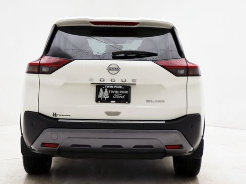 Used 2023 Nissan Rogue SL w/ SL Premium Package image 7