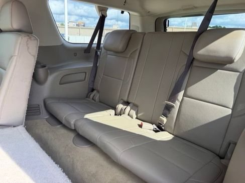 Used 2017 Chevrolet Suburban LT AWD/4WD image 11