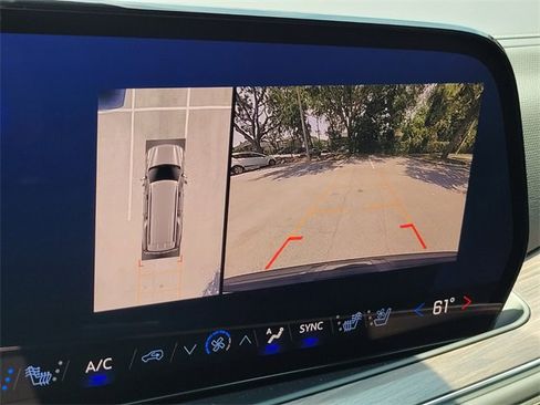 New 2025 Chevrolet Suburban Premier w/ Sun And Tow Package image 18