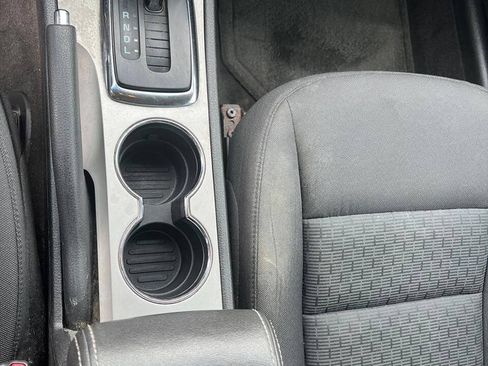 Used 2010 Ford Fusion SE FWD image 2