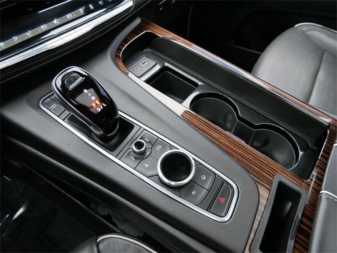 Used 2023 Cadillac Escalade ESV Premium Luxury image 17