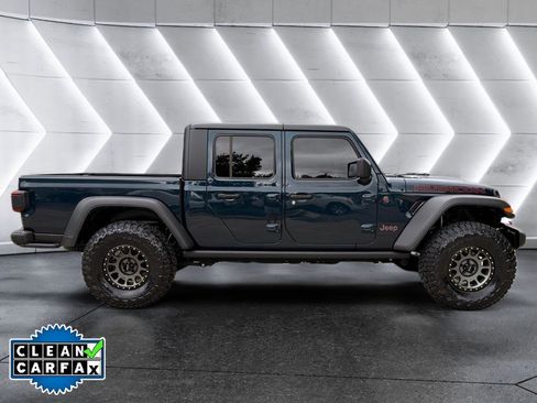 Used 2025 Jeep Gladiator Rubicon w/ Safety Group AWD/4WD image 2