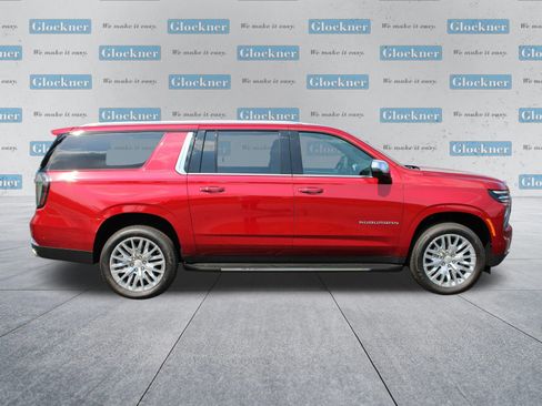 New 2026 Chevrolet Suburban Premier image 4